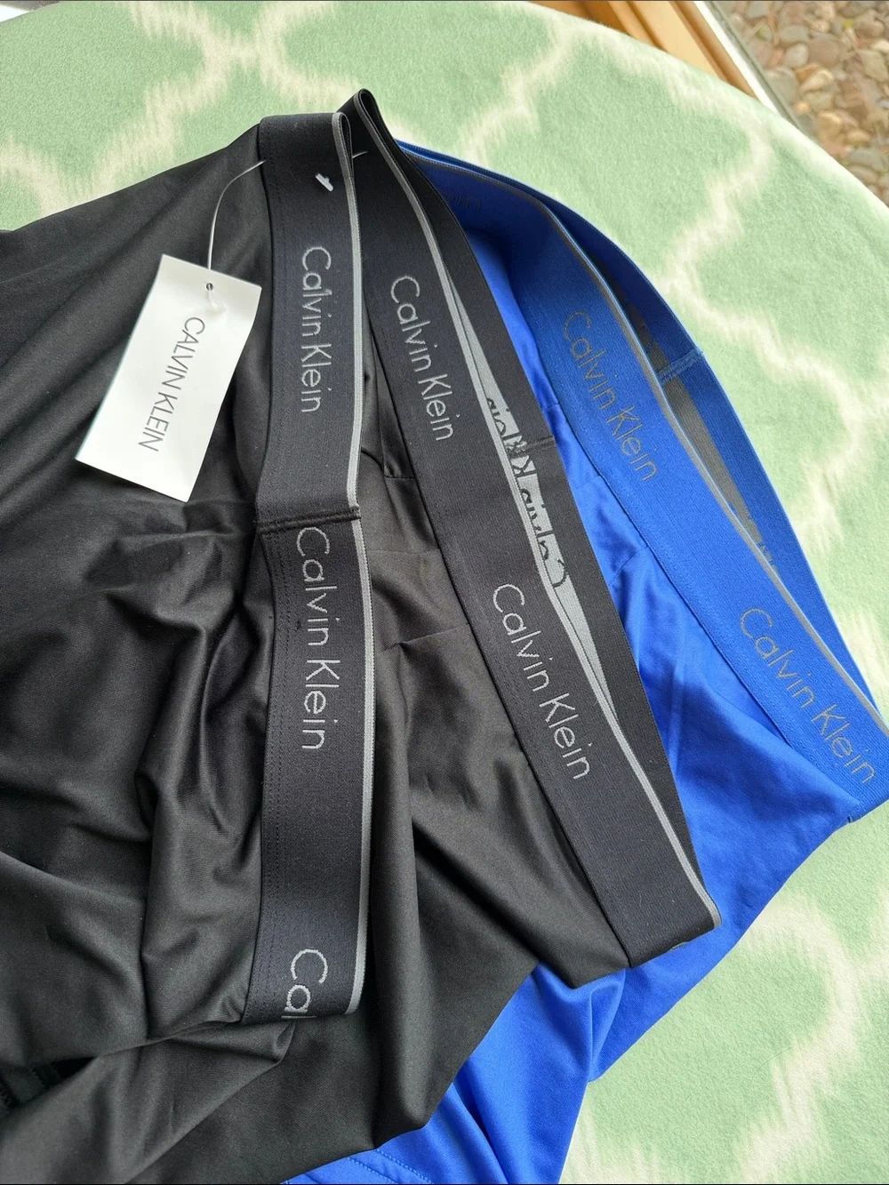 NWT 3 pack Calvin Klein Boxer Briefs Black and Blue men’s M